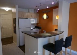 Foto del edificio - 108 5th Ave S