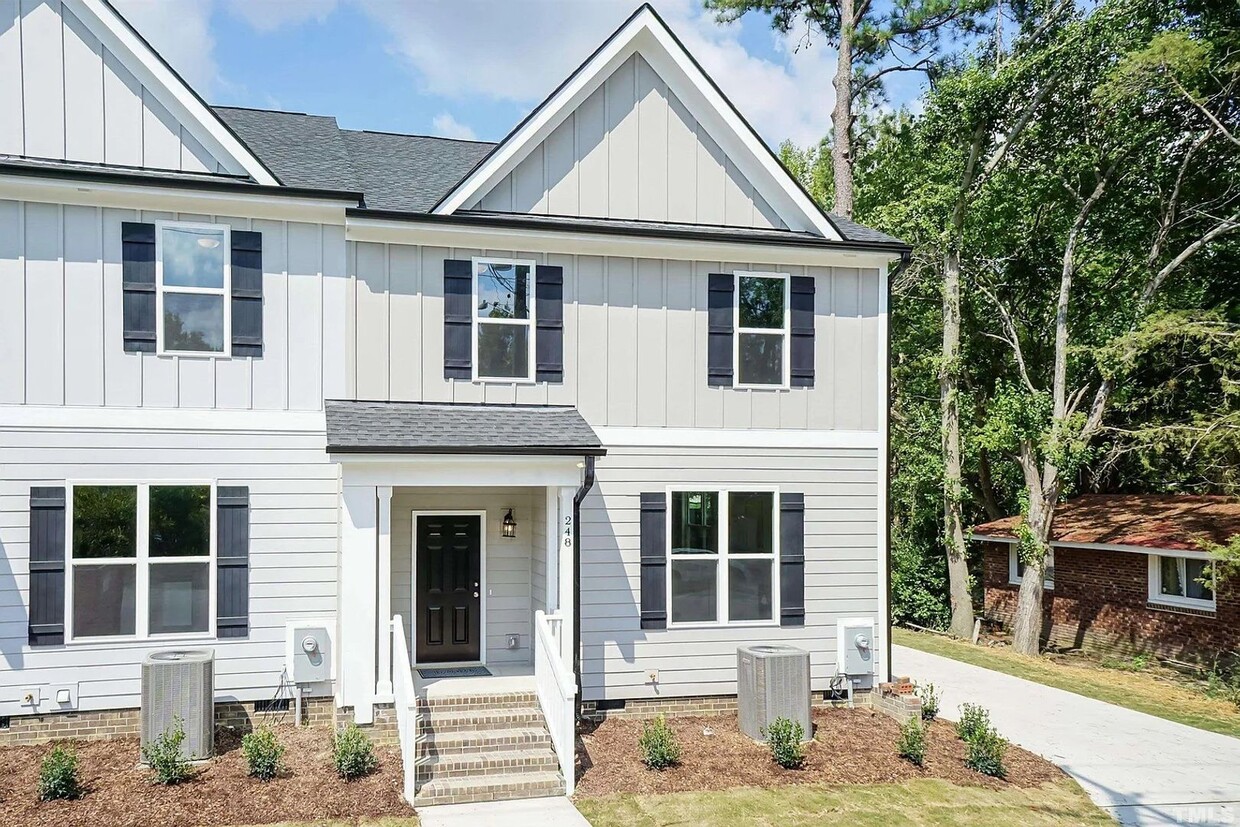 Primary Photo - Room in 4 Bedroom Townhome at 252 W Vance St