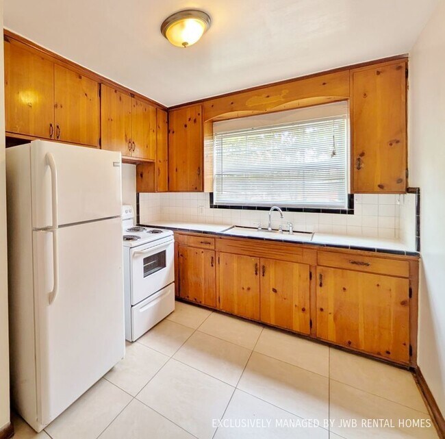 Building Photo - 3113 Belden St
