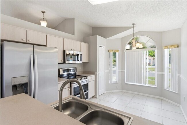 Foto del edificio - 1537 Ridge Pointe Dr