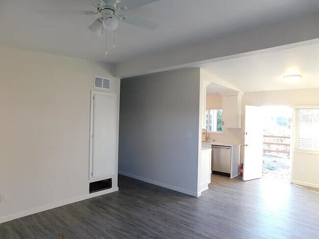 Building Photo - 5322 Via Aquario