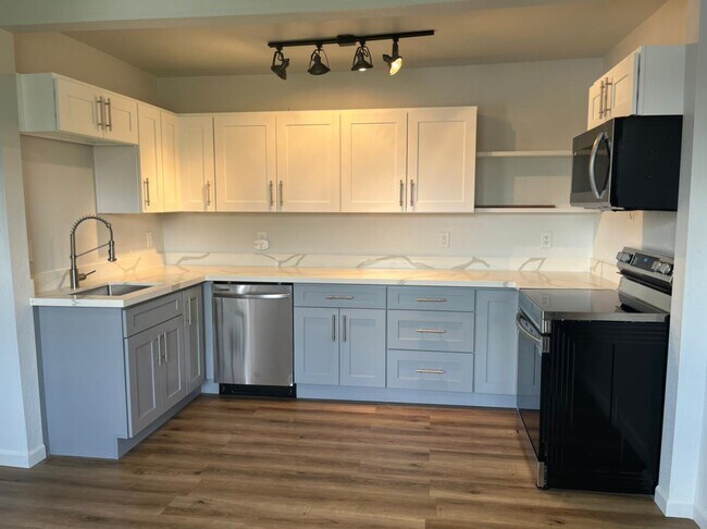 Foto del edificio - 2108 117th Ave NE