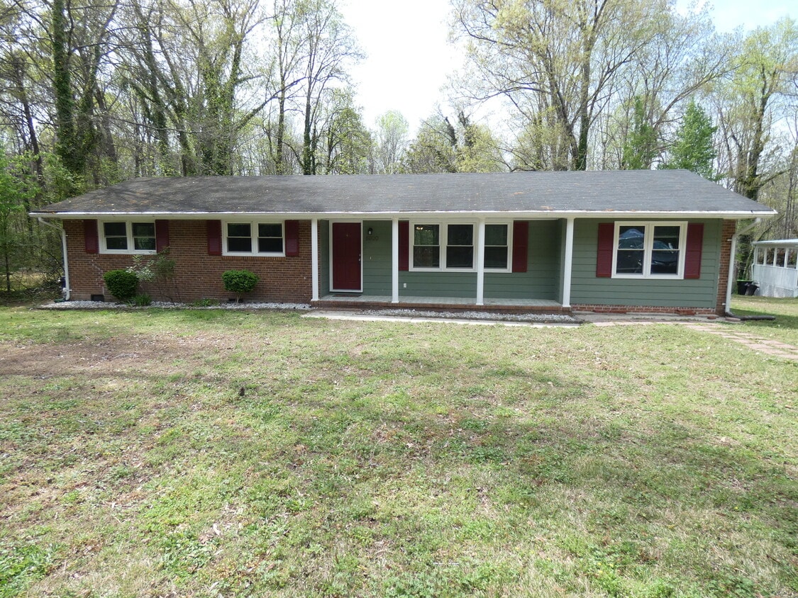 Primary Photo - 5800 Meadowbrook Rd