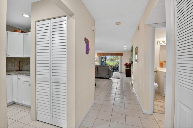 Foto del edificio - 7 Southport Ln