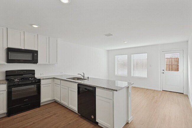 Building Photo - 4233 Belmont Dr
