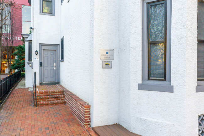 Entrance - Campus Apartments