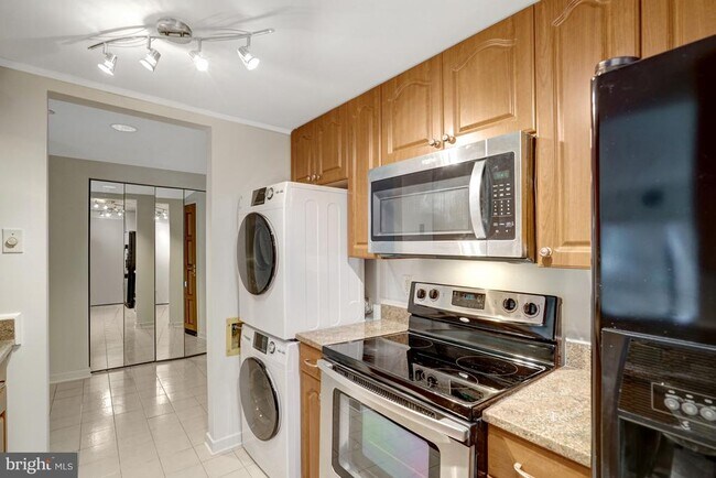 Foto del edificio - 1530 Key Blvd