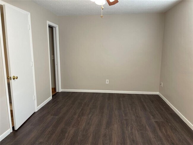 Foto del edificio - 724 Heritage Ln