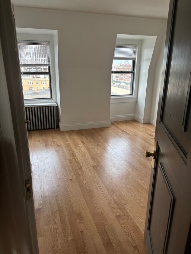 Foto principal - 75 Westland Ave