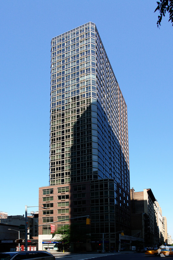 Primary Photo - Chelsea Tower