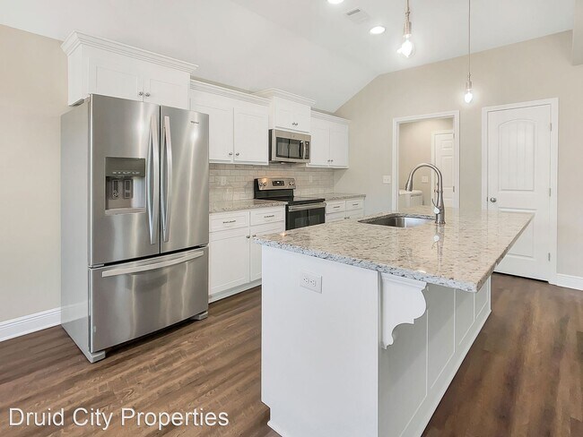 Building Photo - 3 br, 2 bath House - 5360 University Garde...
