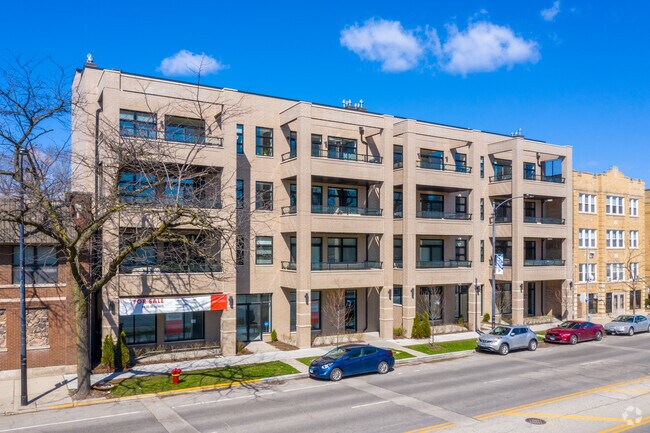 Building Photo - 4430 N Western Ave