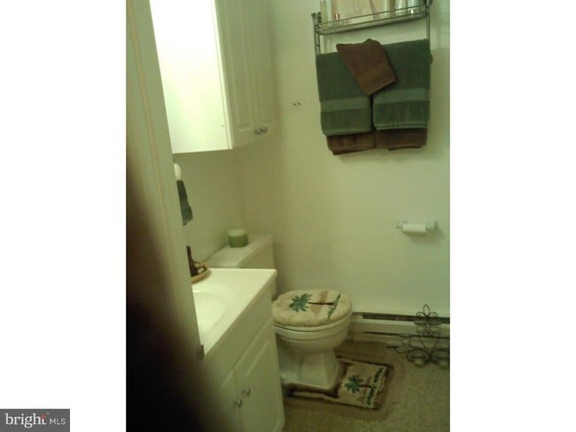 Building Photo - 672 Tara Dr