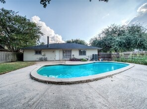 Building Photo - 6726 Grant Dr