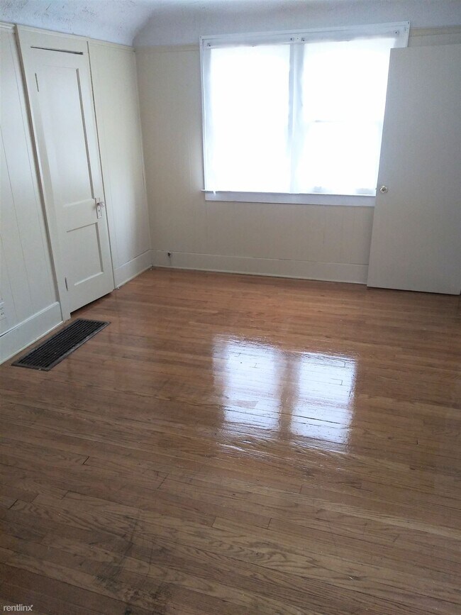 Foto del edificio - 4 br, 2 bath House - 12071 BIRWOOD