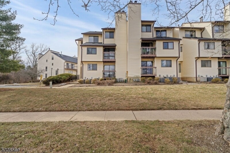 Foto principal - 3001 Revere Ct