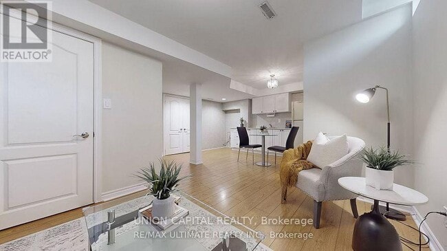 Photo du bâtiment - 46 Clover St