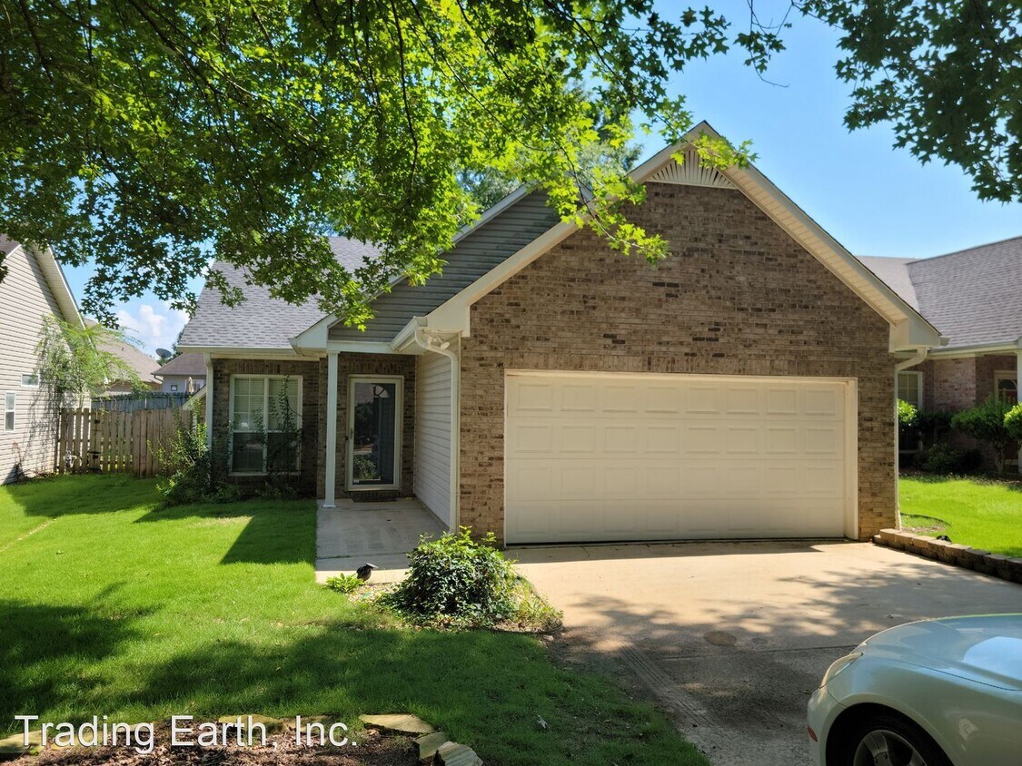 Foto principal - 3 br, 2 bath House - 9391 Brook Forest Circle