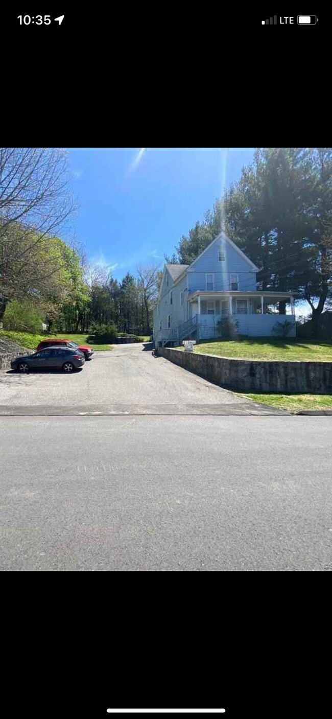 44 Bushnell Ave Unit 3, Watertown, CT 06779 Apartments in Watertown