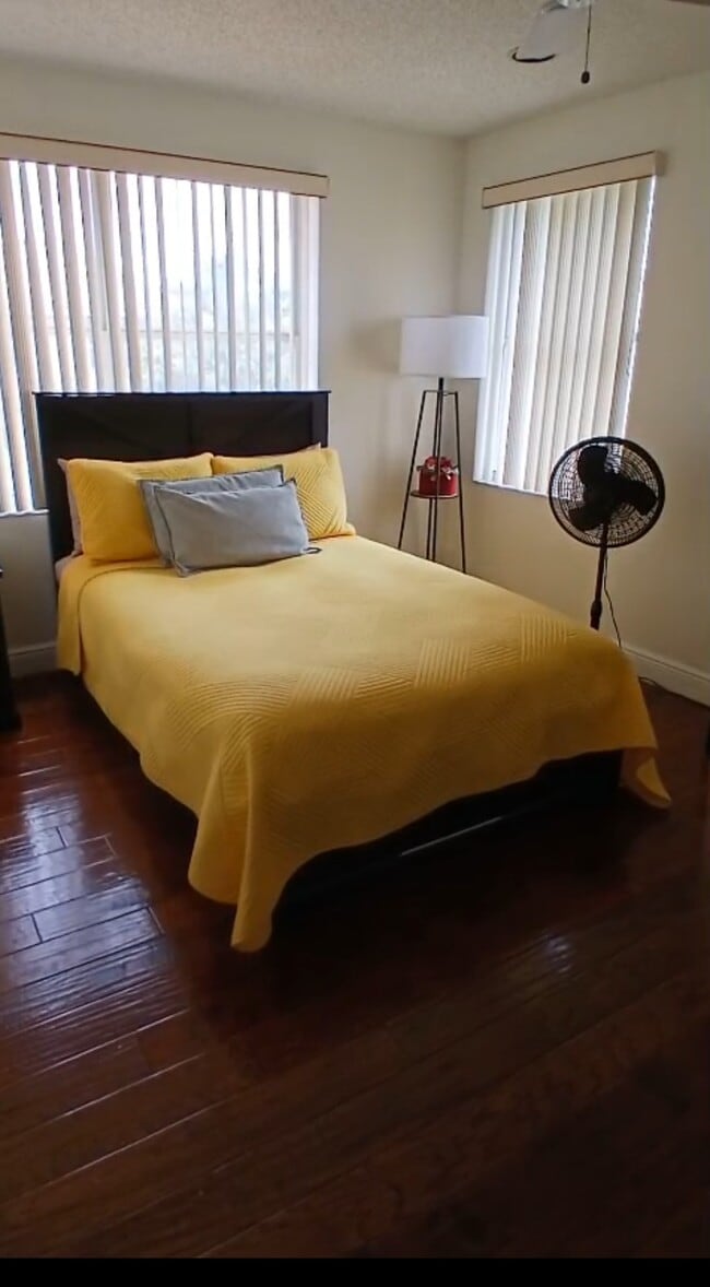 Foto del edificio - 2353 SW 181st Terrace