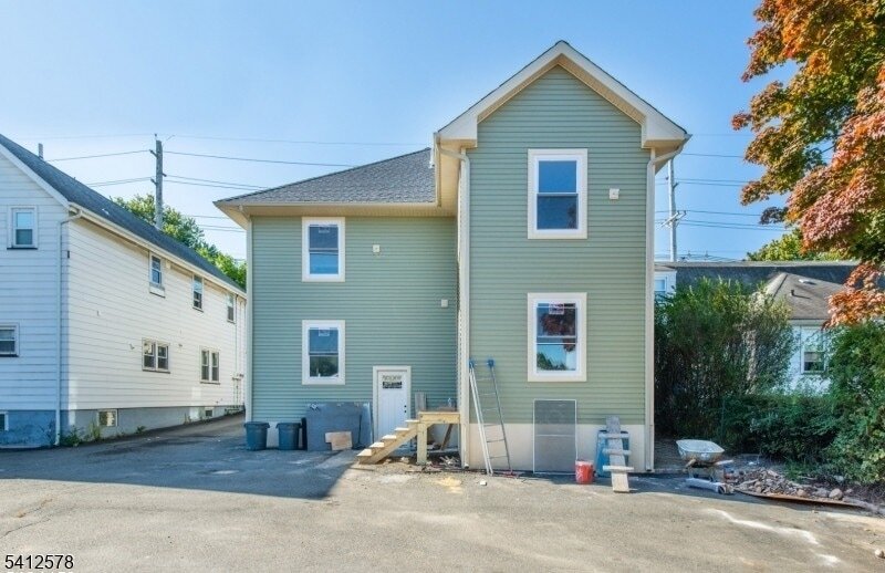 Foto del edificio - 190 E Lindsley Rd