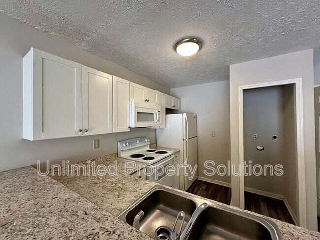 Building Photo - 215 Sunn Aire Ct