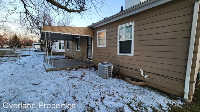 Foto del edificio - 3 br, 1 bath House - 23345 Comstock Rd