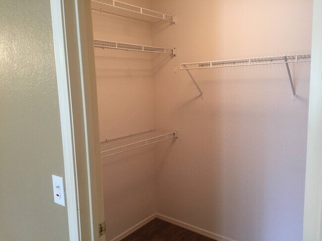 Building Photo - 9109 Grayling Dr