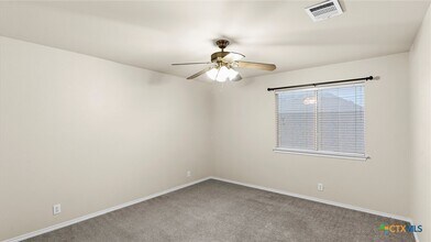 Building Photo - 152 Falcon Crossing