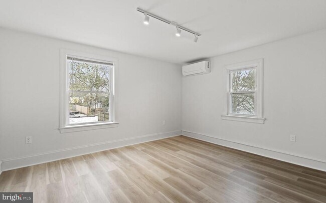 Foto del edificio - 713 Haverford Rd