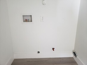 Building Photo - 10960 Avalon Blvd
