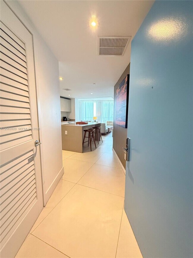 Building Photo - 4111 S Ocean Dr