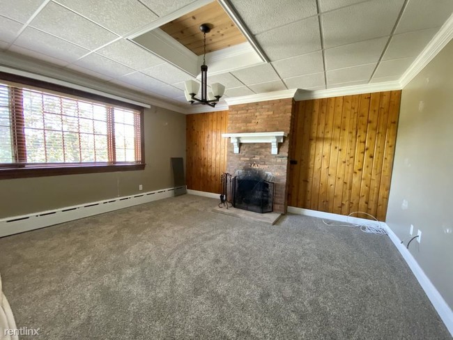 Building Photo - 2734 S 18th St