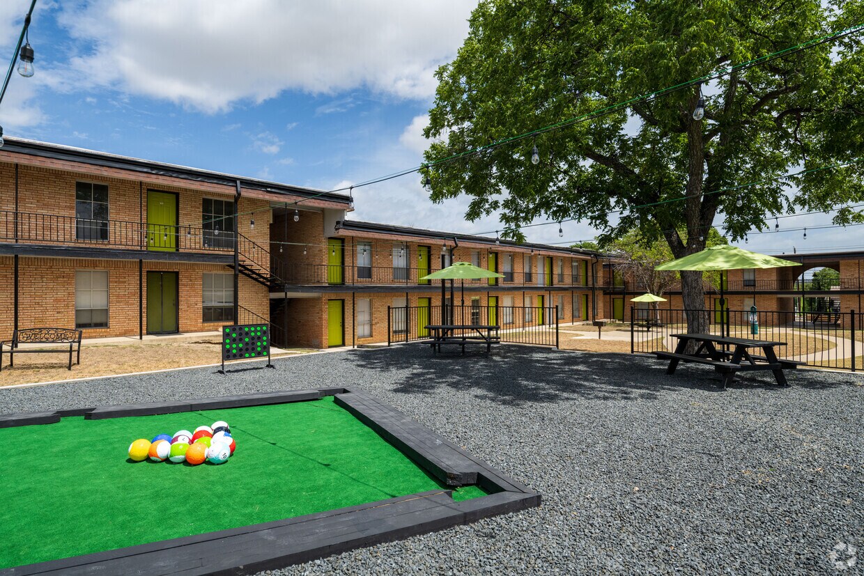 Archstone Rentals in Killeen at 600 W Hallmark Ave Killeen, TX