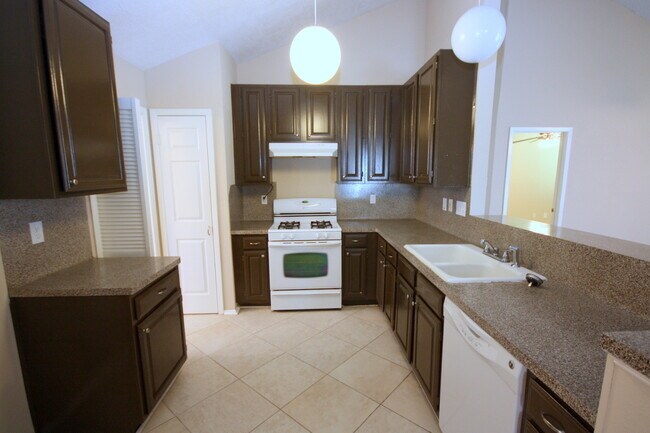 Foto del edificio - 22511 Braken Manor Ln