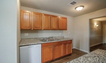 Building Photo - 17626 Bullis Gap Dr