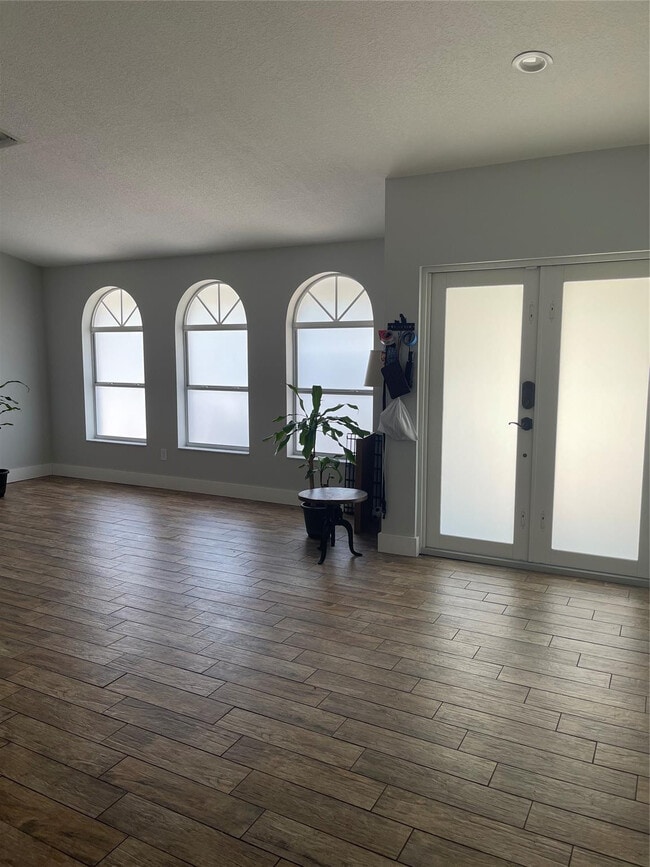 Building Photo - 7485 Royal Palm Blvd