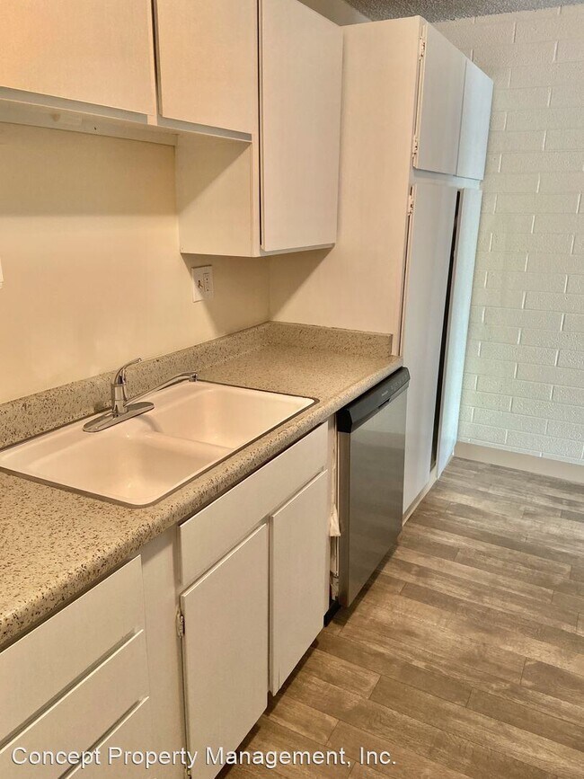 Foto del edificio - 1155 E 200 S