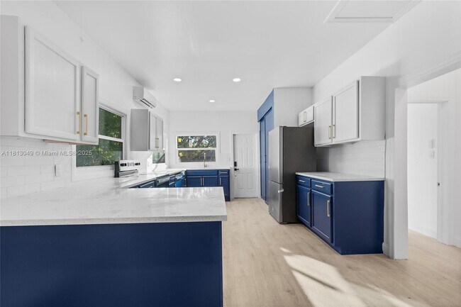 Foto del edificio - 832 N C St