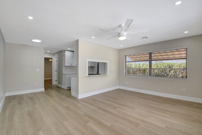 Foto del edificio - 310 N M St