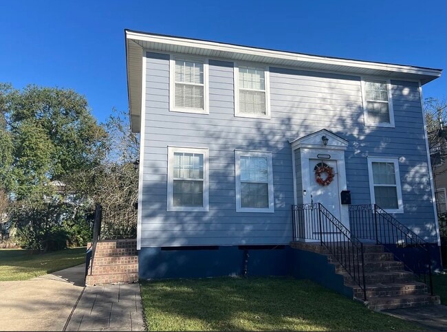 Building Photo - 6231 Waldo Dr