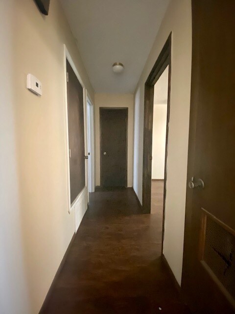 Hallway - 1021 N Wells St