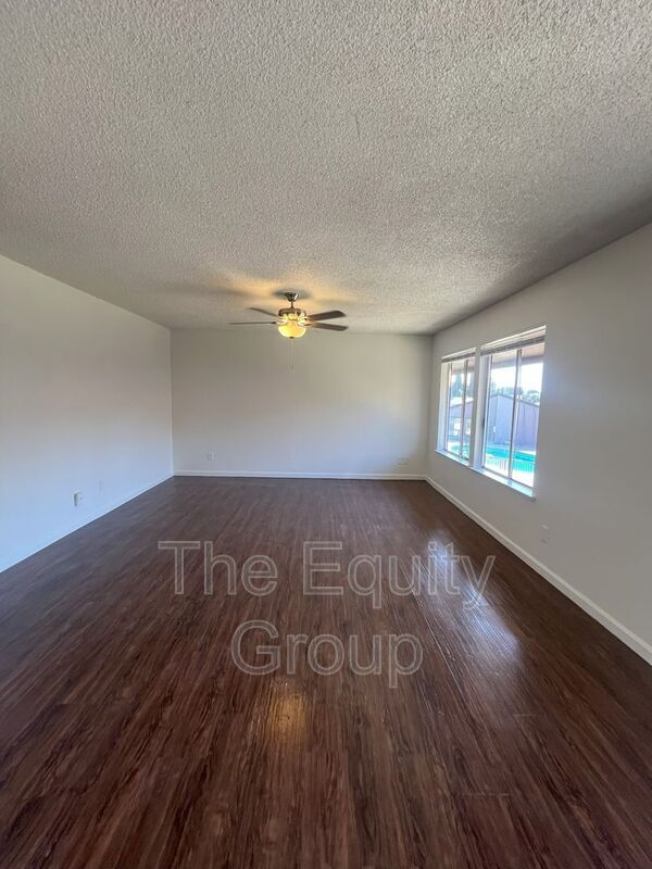 Foto del edificio - 3535 W Campus Ave.