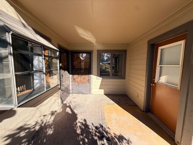 Building Photo - Beautiful Country Club