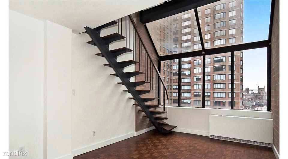 Primary Photo - 160 E 32nd St
