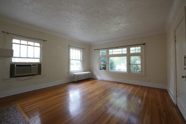 Foto del edificio - 837 W South St