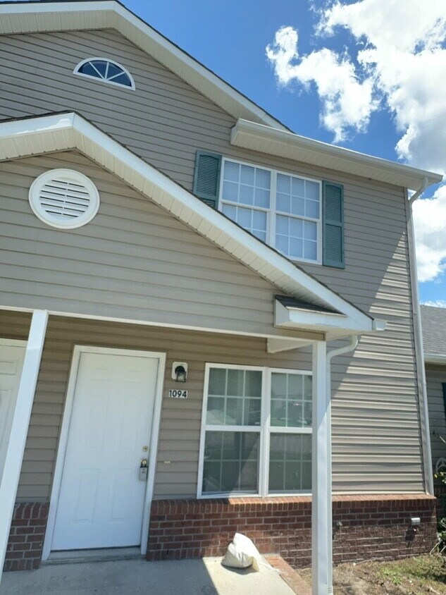 Foto principal - 1094 W Pueblo Dr