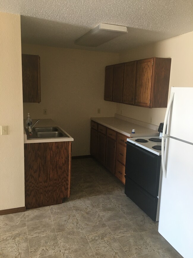 Kitchen - 337 14th Ave SE