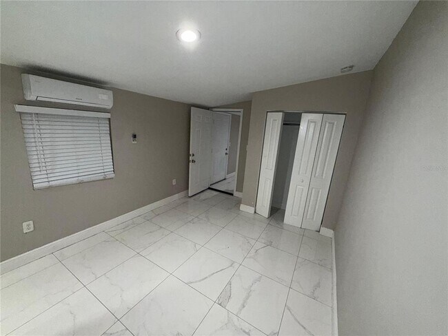 Building Photo - 2211 54th Ave Dr W