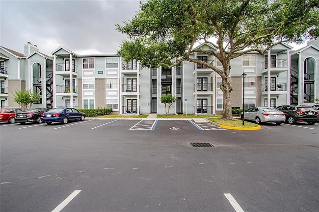 Building Photo - 2550 N Alafaya Trail